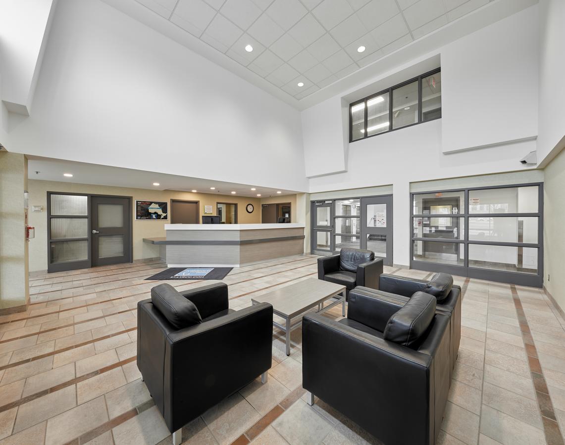 Residence & Conference Centre - King City Bagian luar foto